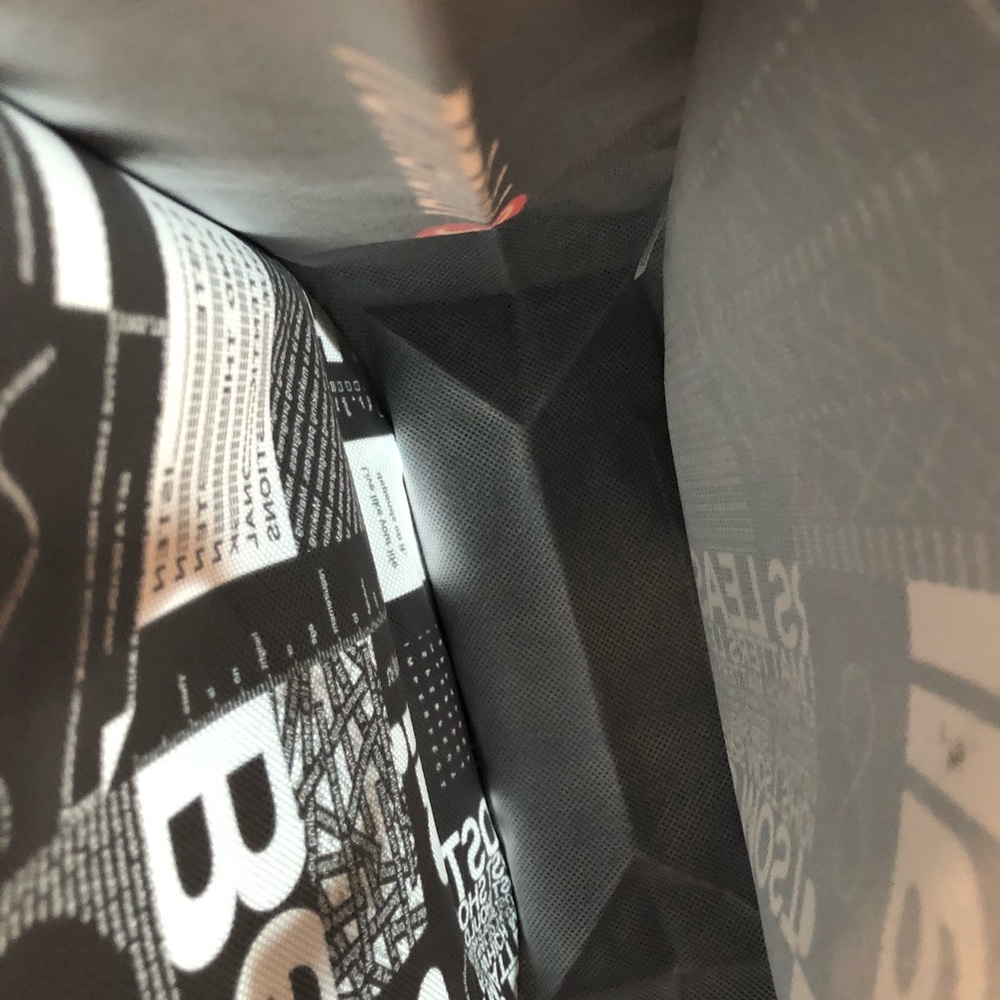 Lululemon tote shopping beach gym groceries - Picture 3 of 4